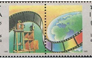 India 1995 100 Years of Cinema - Two Se-Tenant Postage Stamps Mint Unhinged